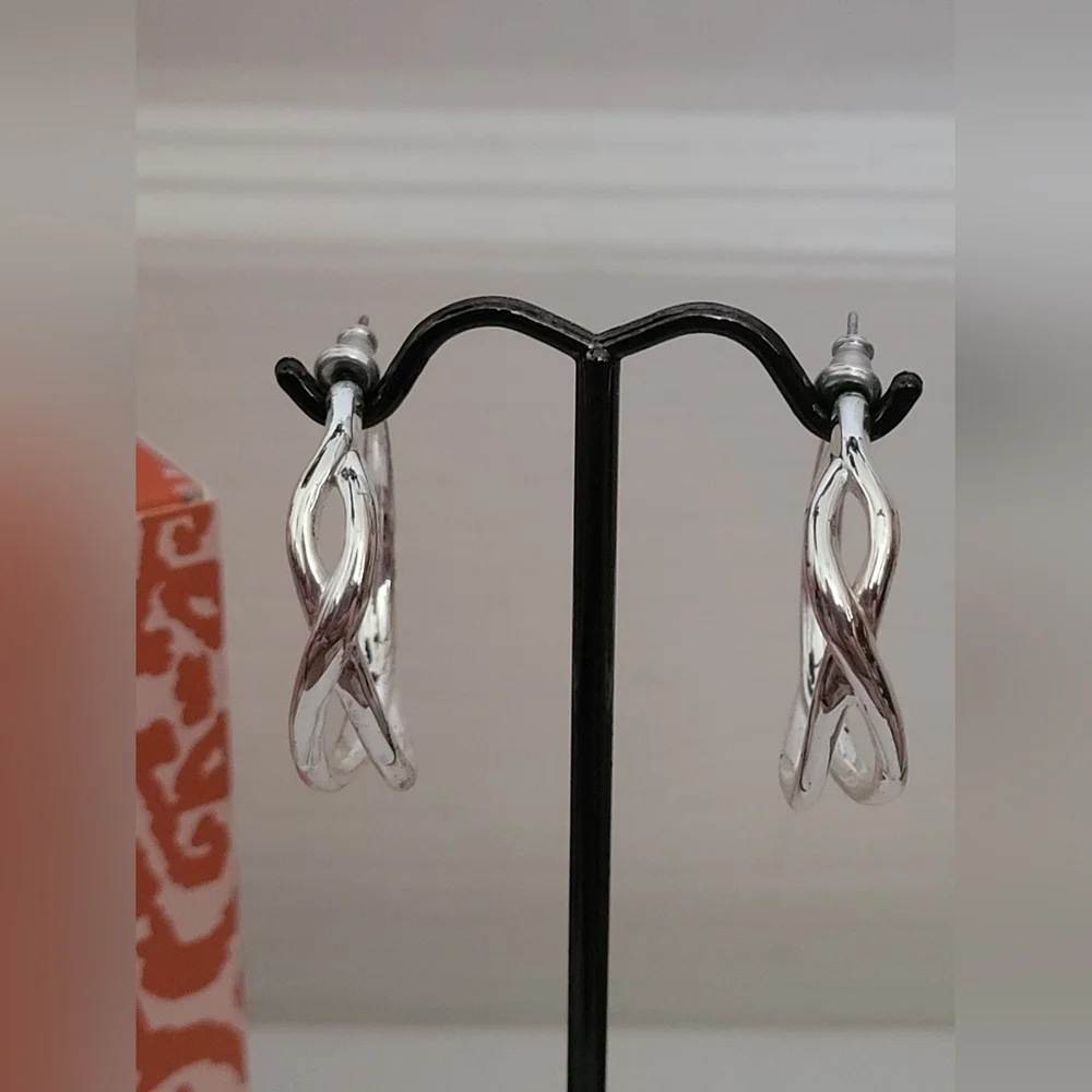 Stella & Dot  Odette Hoop Earrings - Picture 4 of 8